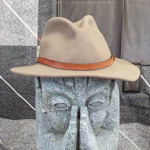 Eddie Bauer Vintage 100% Wool Felt Tan Fedora Hat Size Med Made In USA